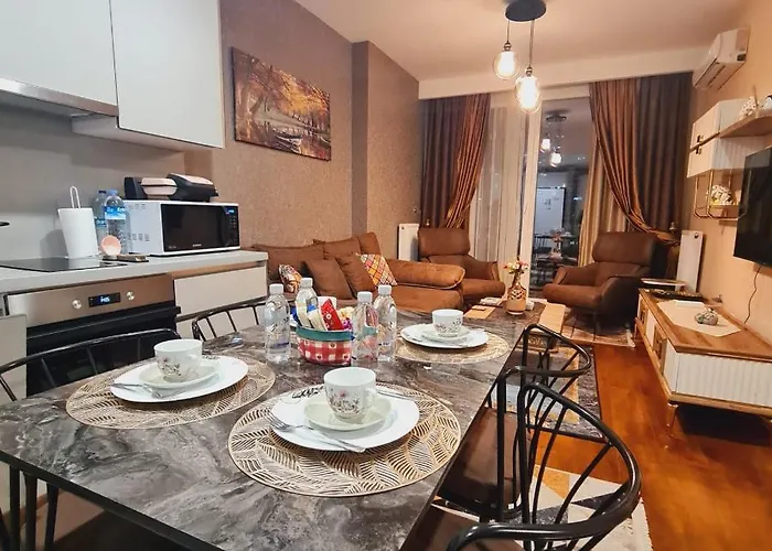 Toya Next Royal Apartment