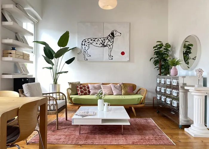 Distinguished Flat Near Istiklal