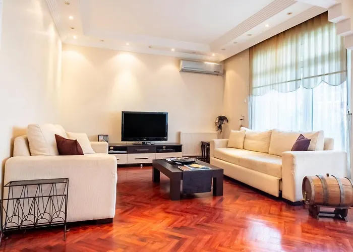 Bright And Central Flat In Kadikoy With Balcony