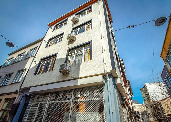 Guellehane Apartments
