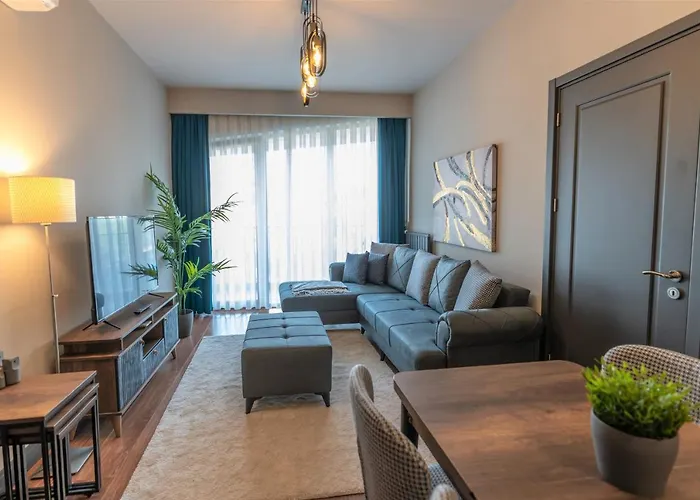 Modern Apartment With On-Site Gym And Spa