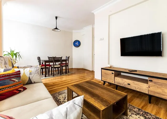 Spacious Flat 10 Min To Dolmabahce Palace