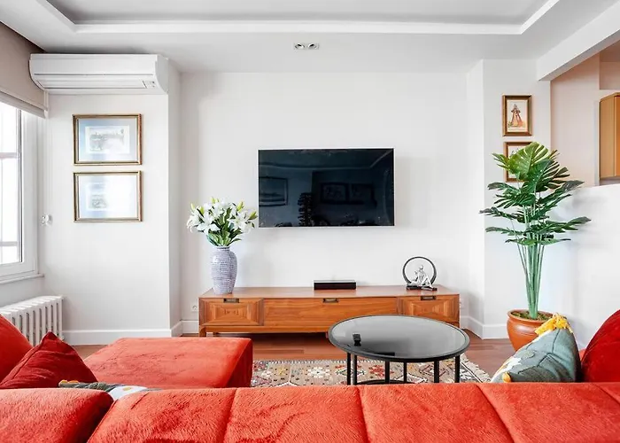 Signature Luxury Apartment At Galataport / Emre 11