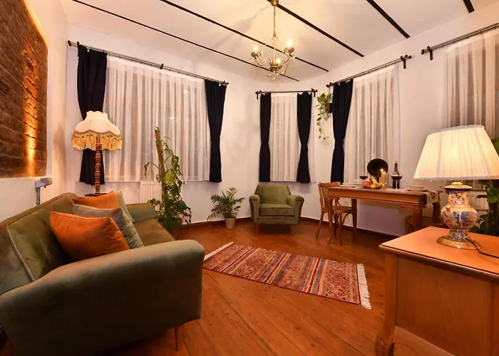 Historical Levantine Flat @Heart Of Taksim