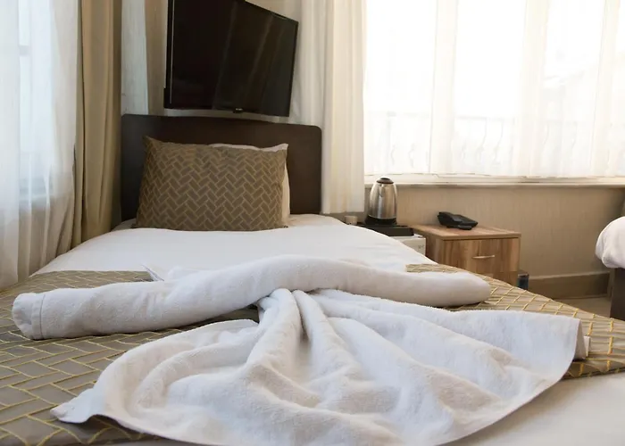 Honey Hotel