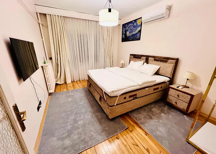 Central Of Cihangir Cozy Location,2 Bedrooms And An Elevator