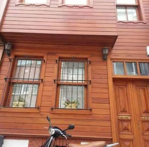 Beautiful House In The Centre