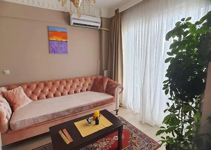 Sea View Flat - Includes Turkish Bath In Old Town.