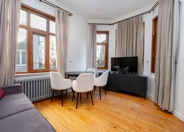 Cosy Historical Flat