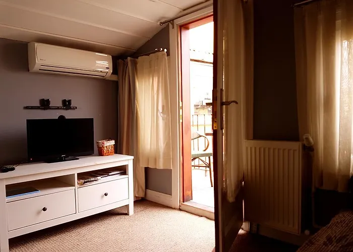 Zenka Rooms