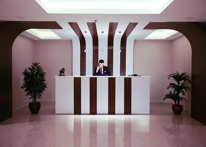 Golden Lounge Hotel