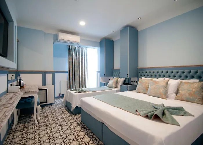Center Hill Suites