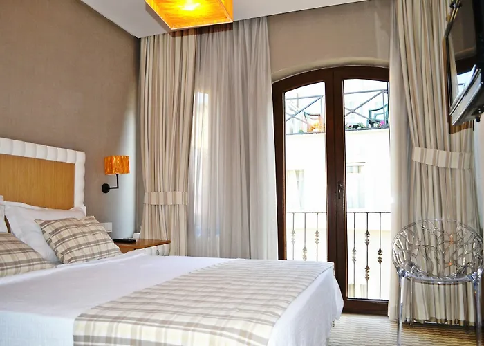 Montena Suite (Adults Only)