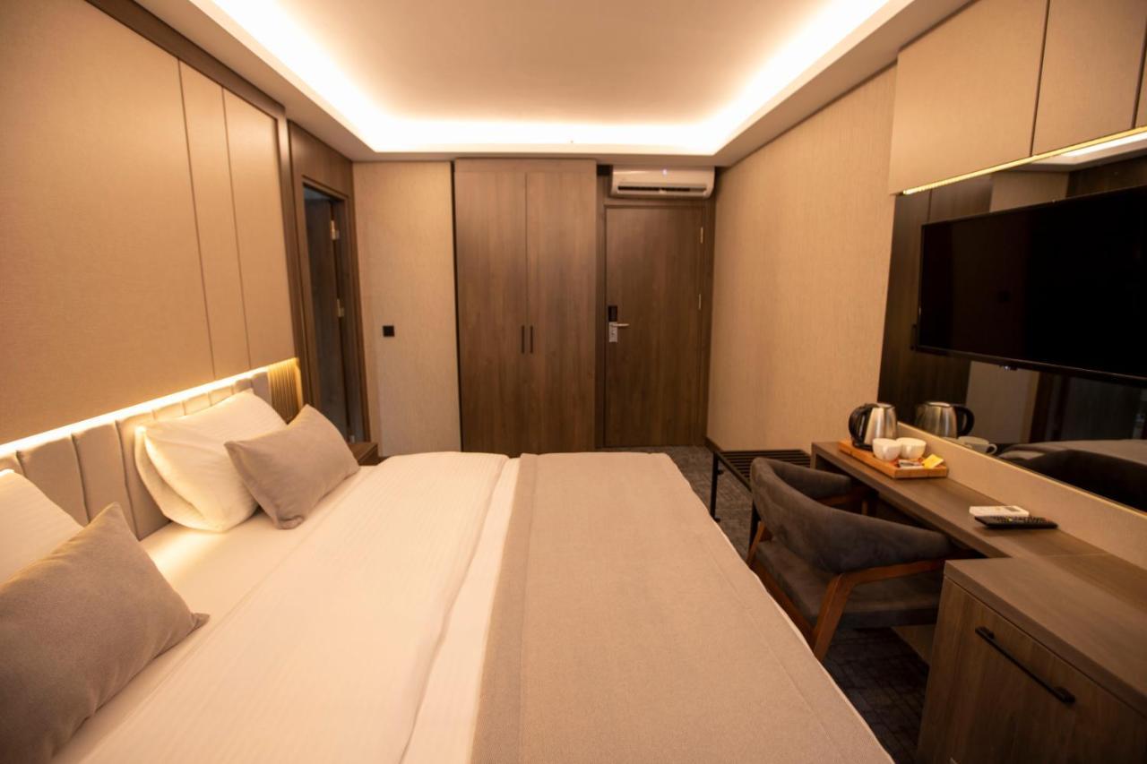 Hotel The