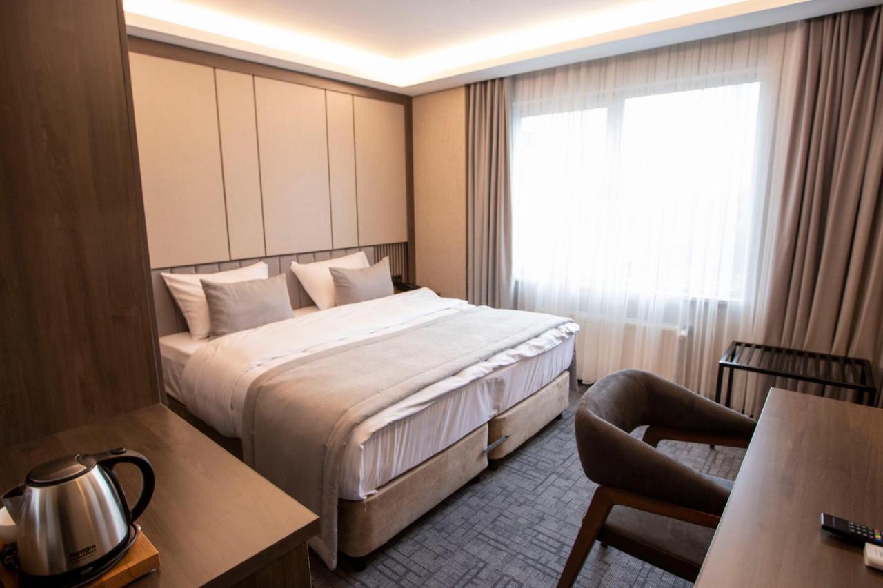 Hotel The