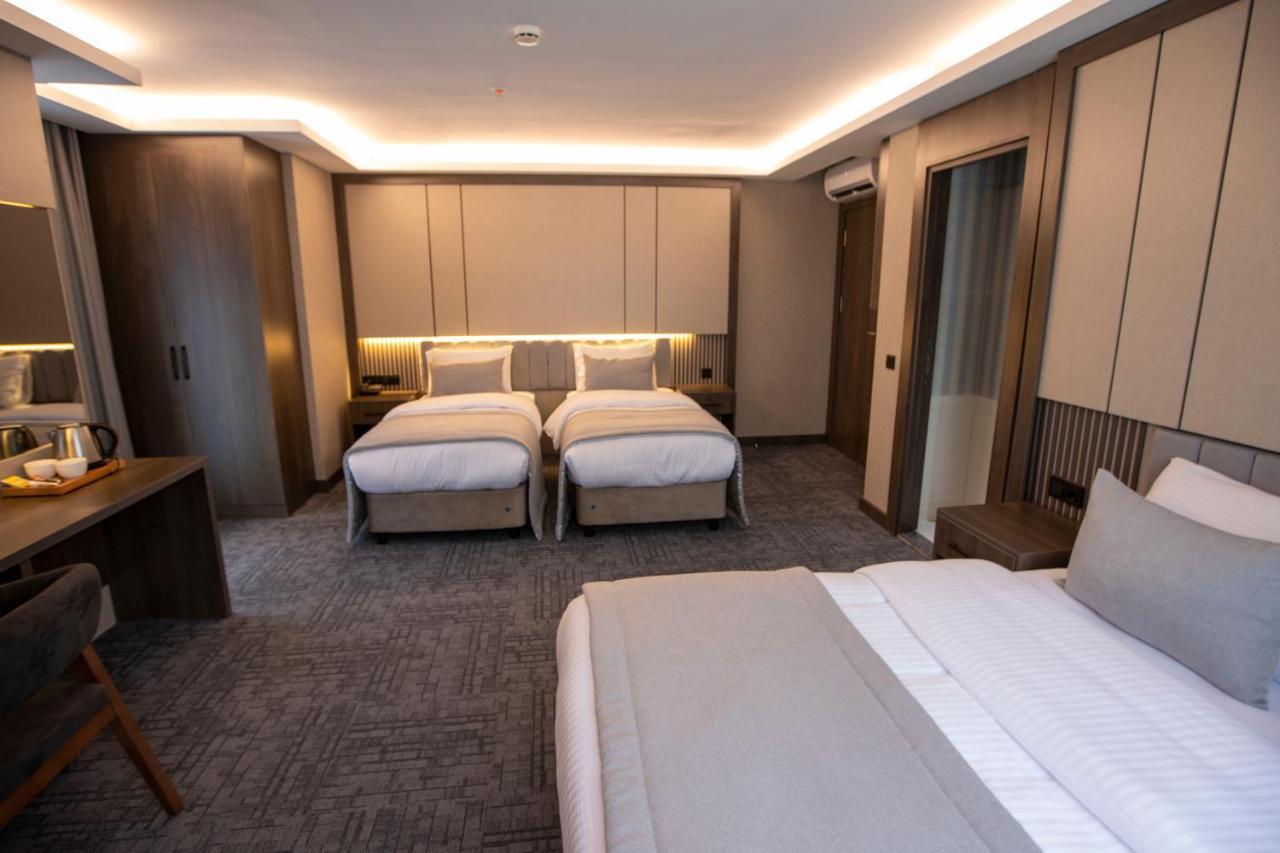 Hotel The