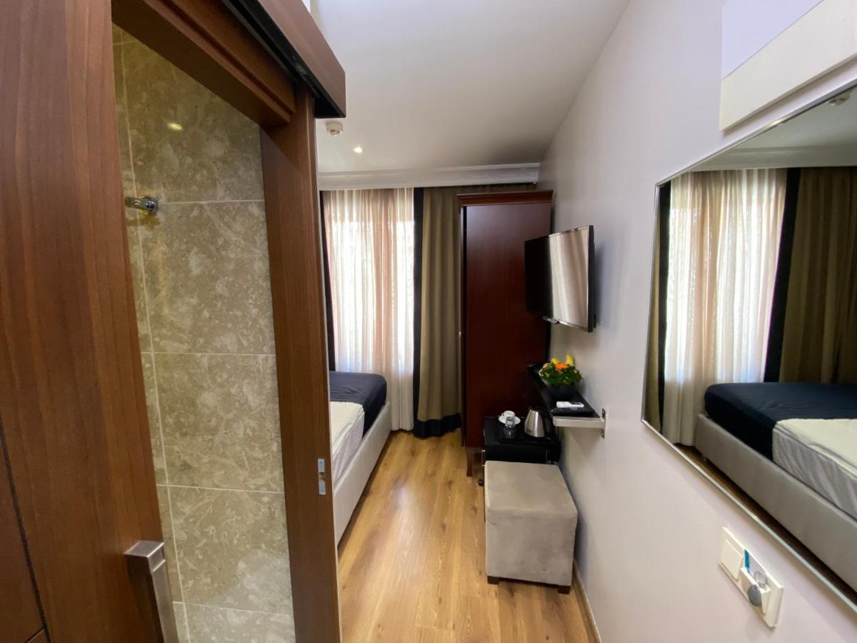 Hotel Four Doors 3*