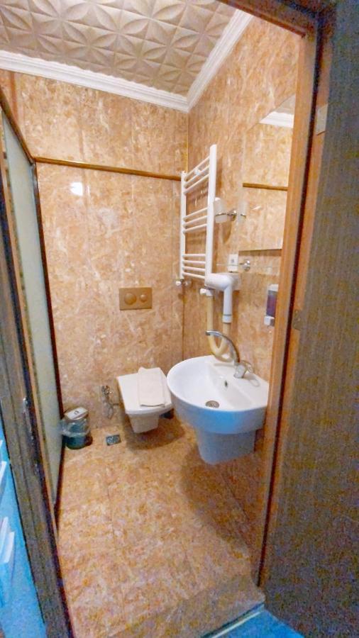 Redamancy Hotel 2*