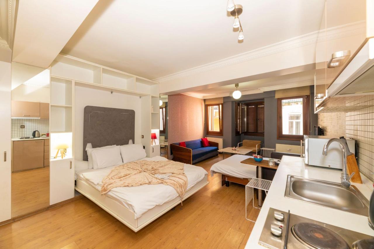 Opera House Hotel 2*