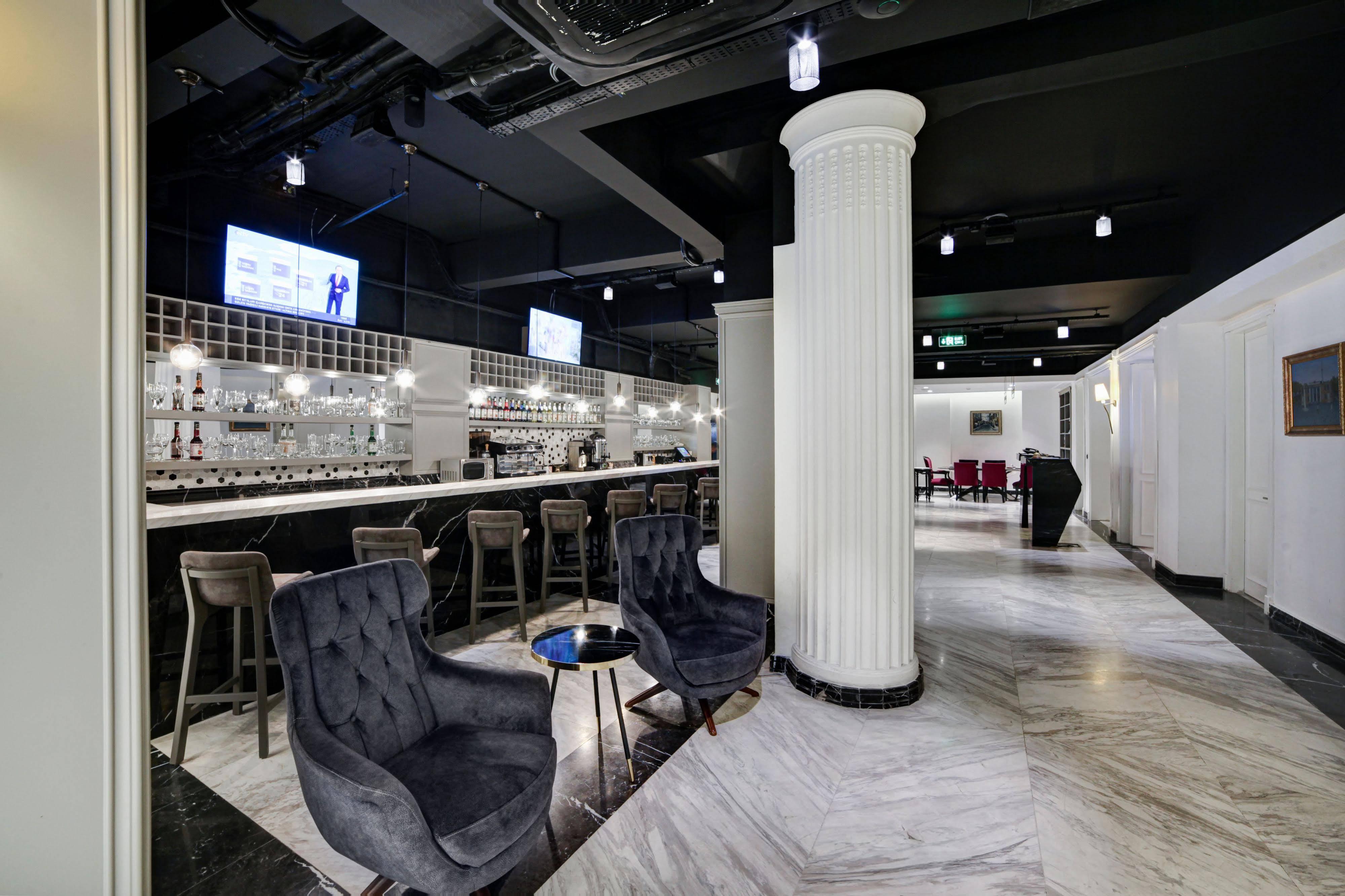White Monarch 4* Istanbul