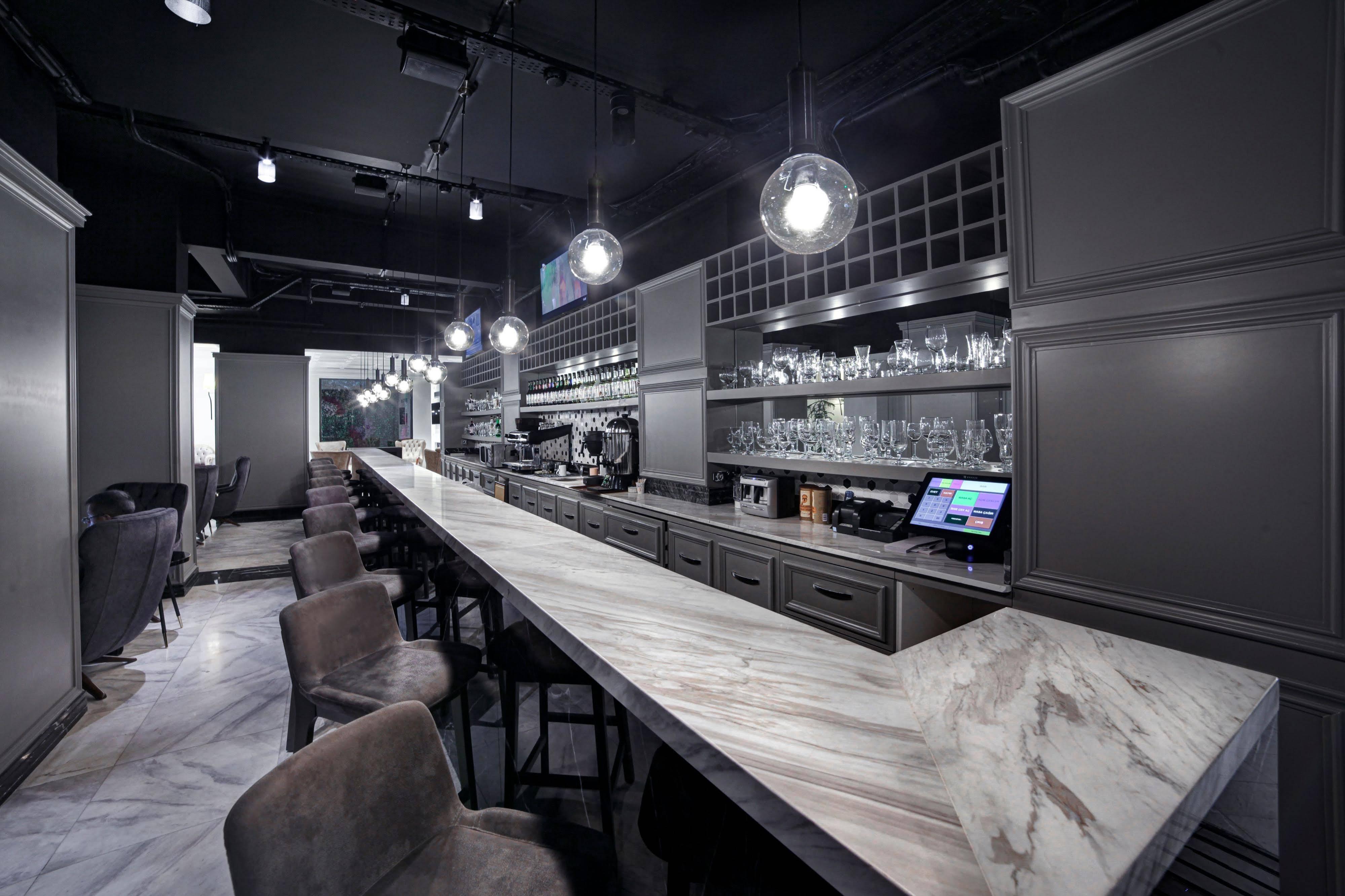 Hotel White Monarch 4*