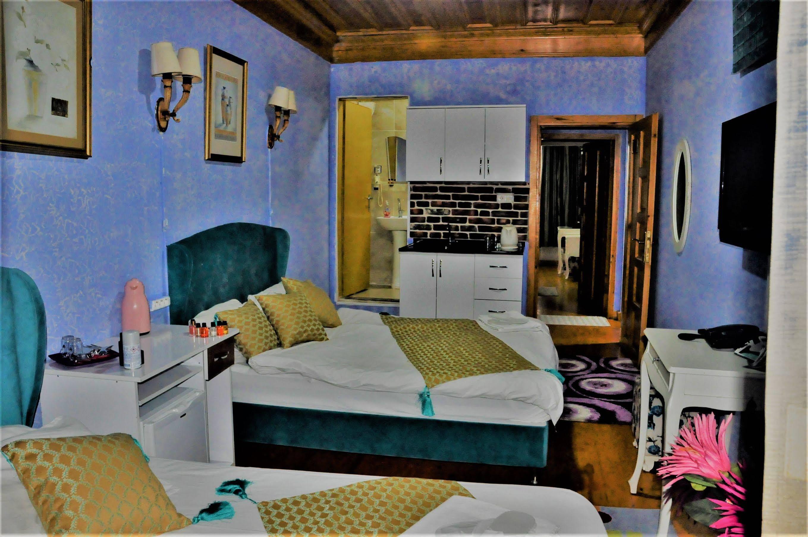 The Trip Old 3*