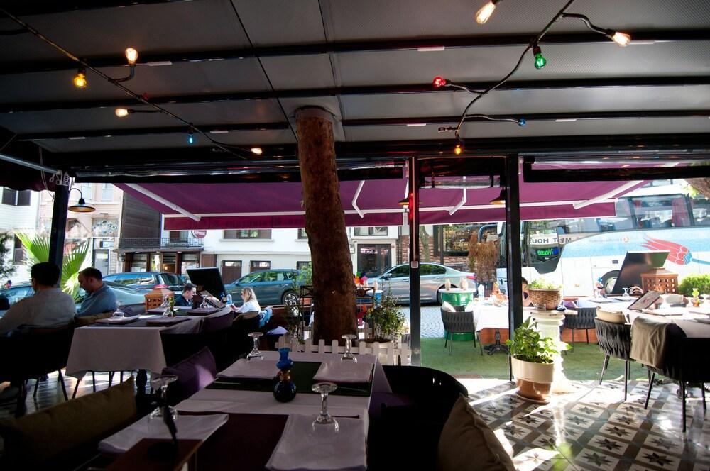 Center Hill Hotel 2*