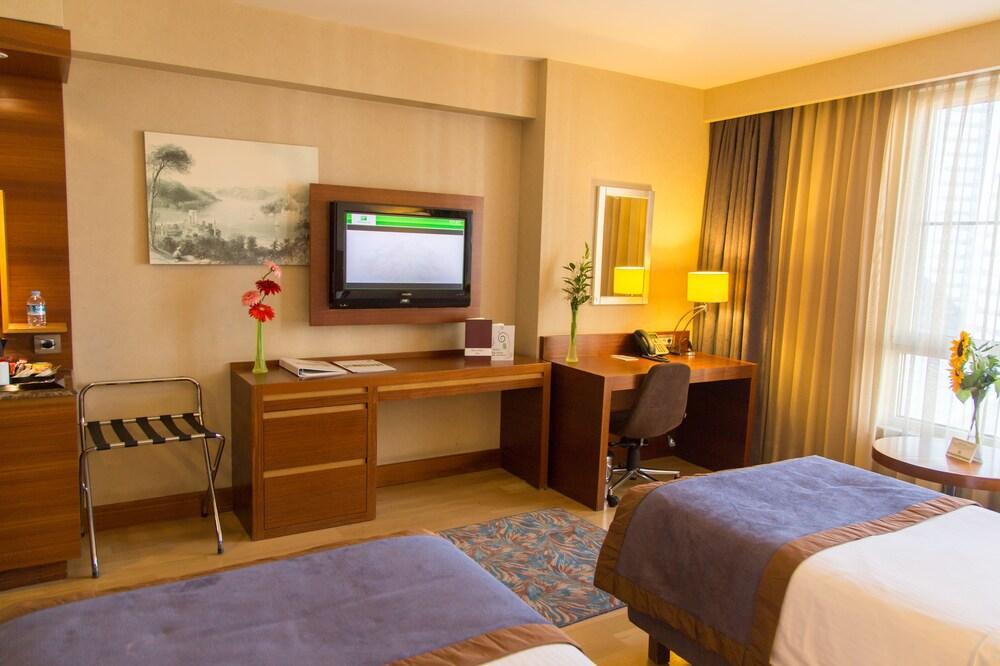 Hotel Sisli By Ihg 5*
