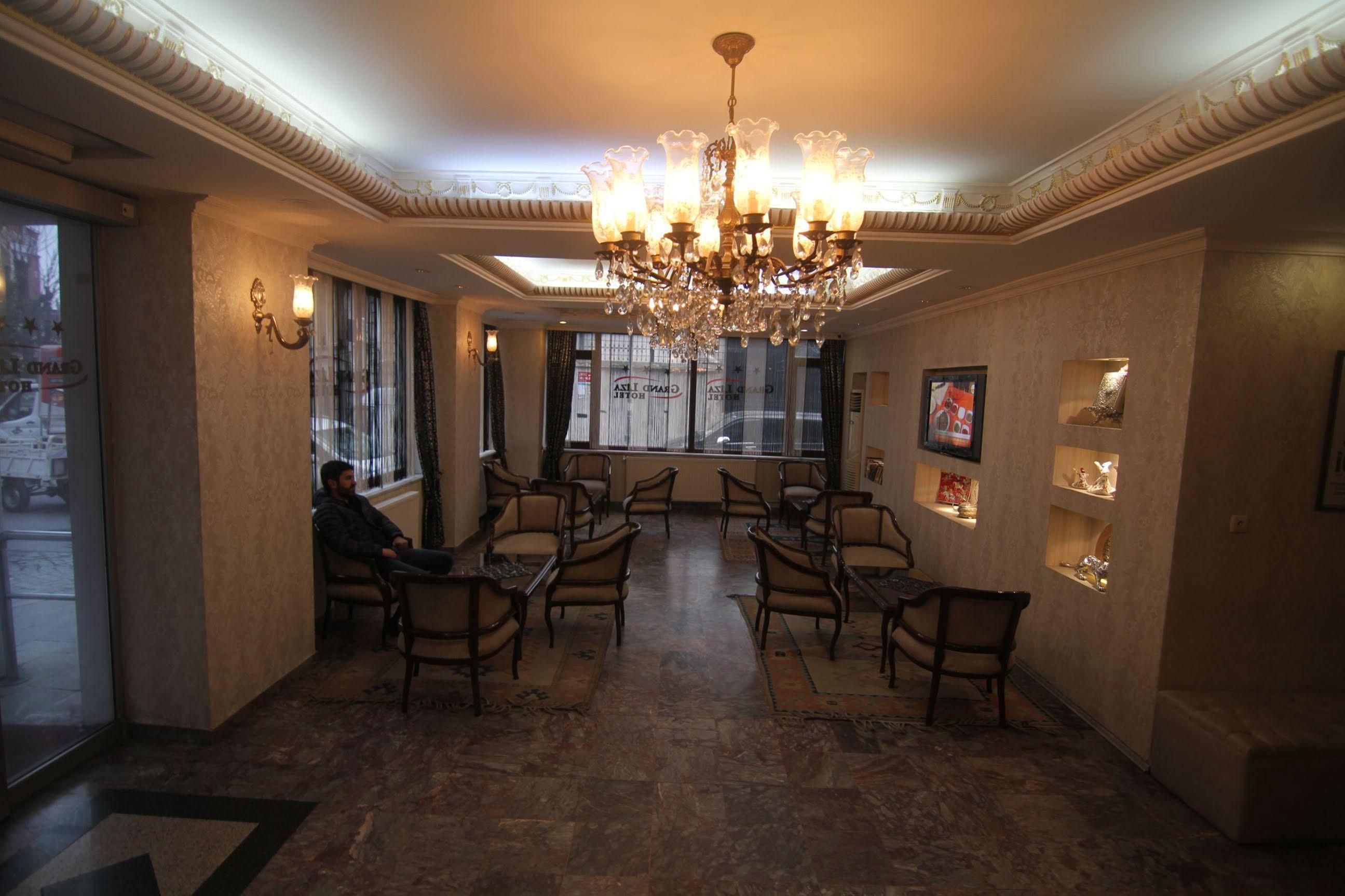 Grand Liza Hotel 3*
