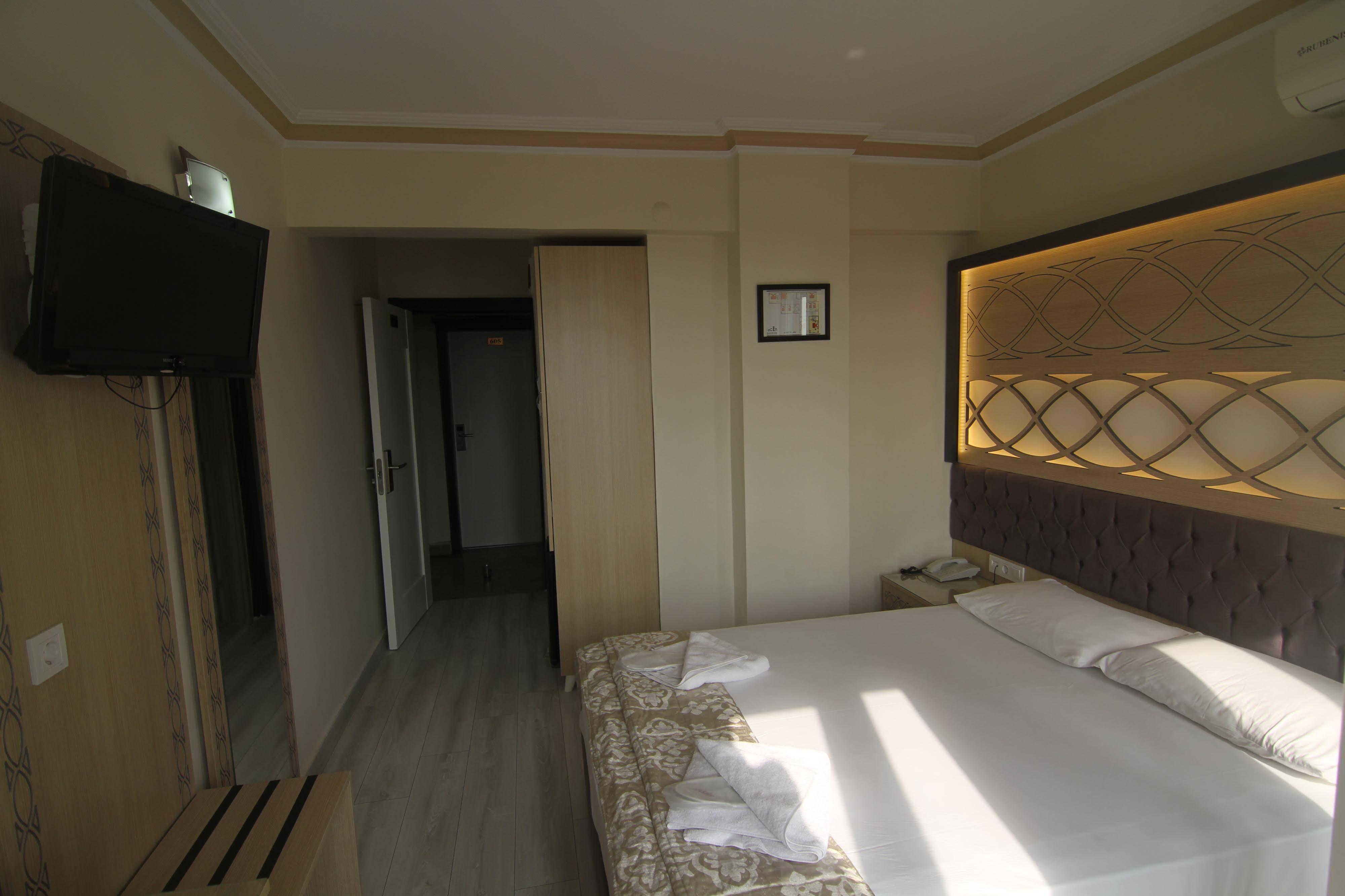 Hotel Grand Liza 3*