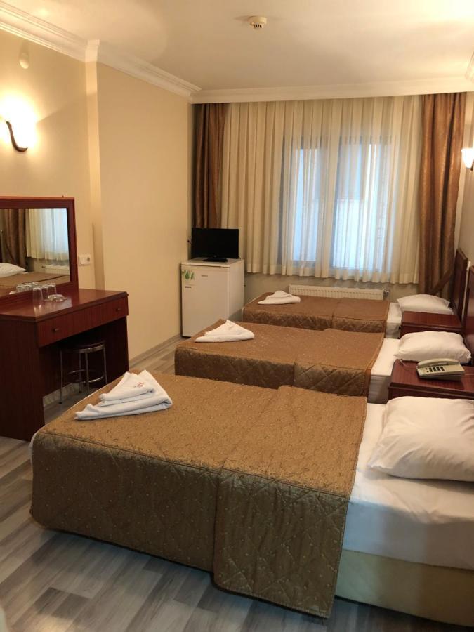 Hotel Emos