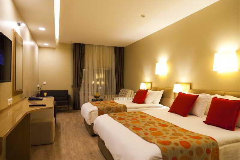 Grand Plaza