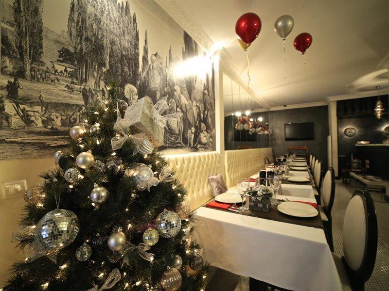 Hotel Tria Elegance