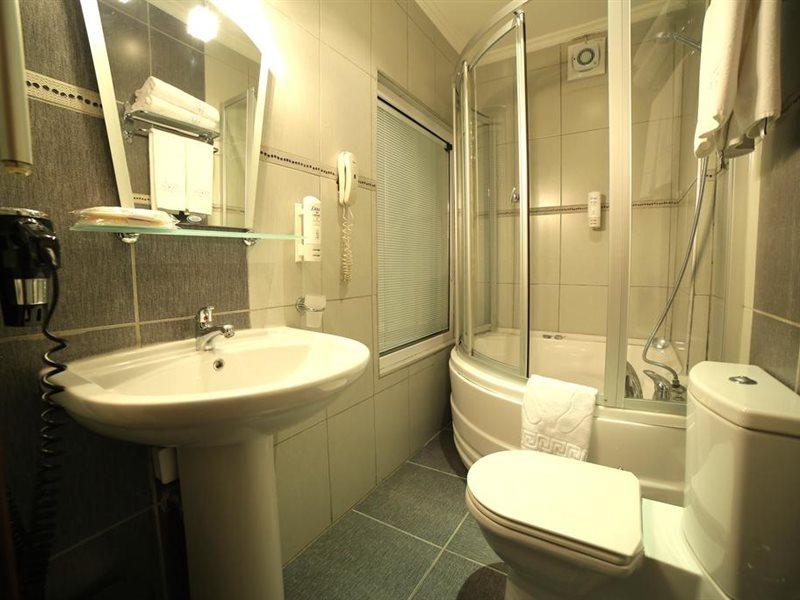Hotel Tria Elegance 4*