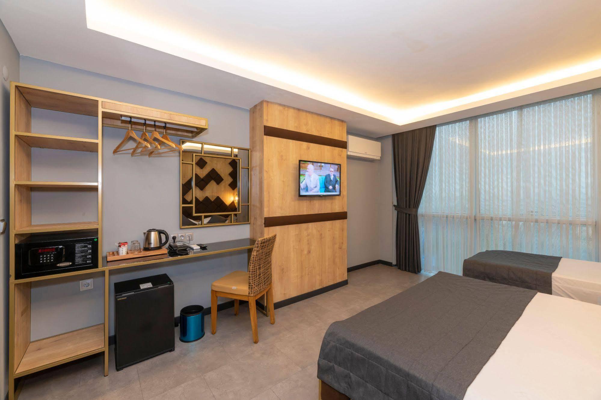 Fly And Airport Hotel 3*