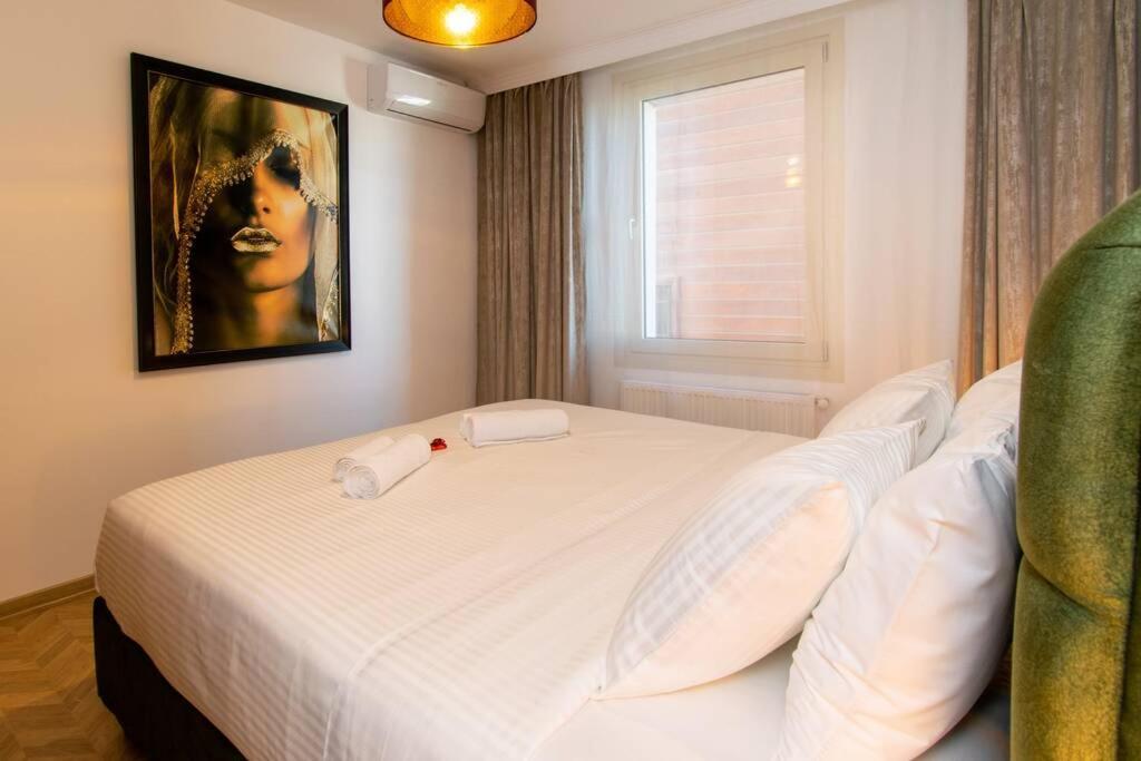 Charming Bosphorus View Apartment