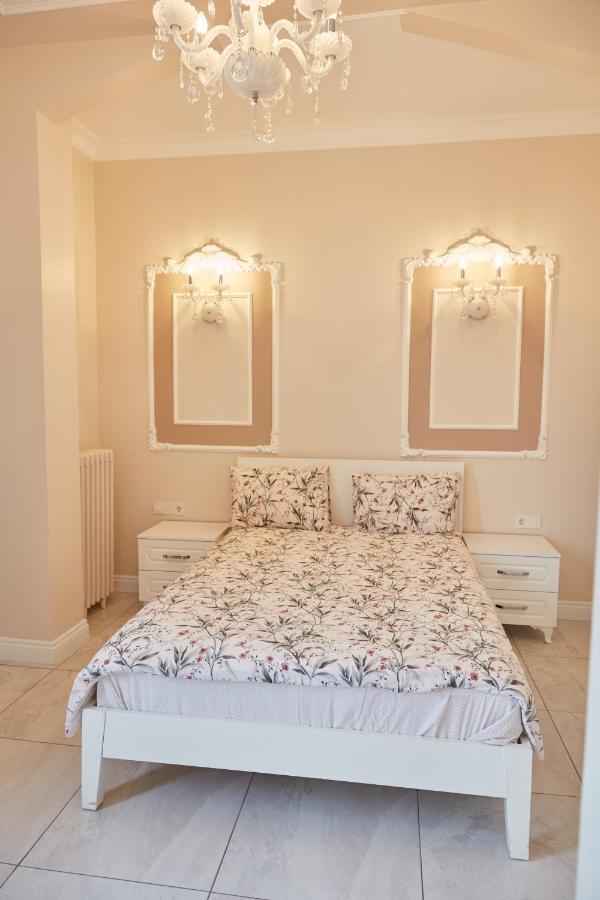 Great View Of Taksim Square, Luxury Furnished On Main Street Of Taksim, Partial Sea View * Istanbul