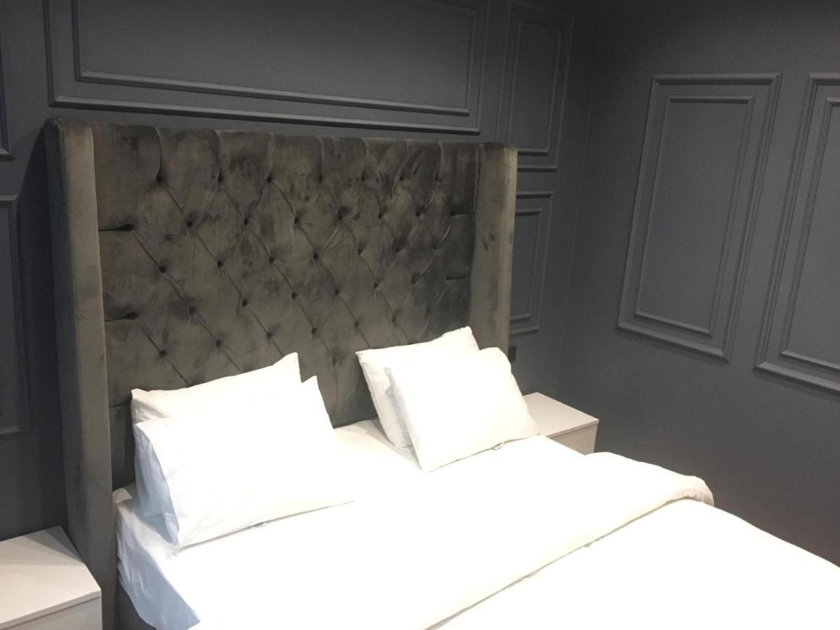 Hola Suites Aparthotel *
