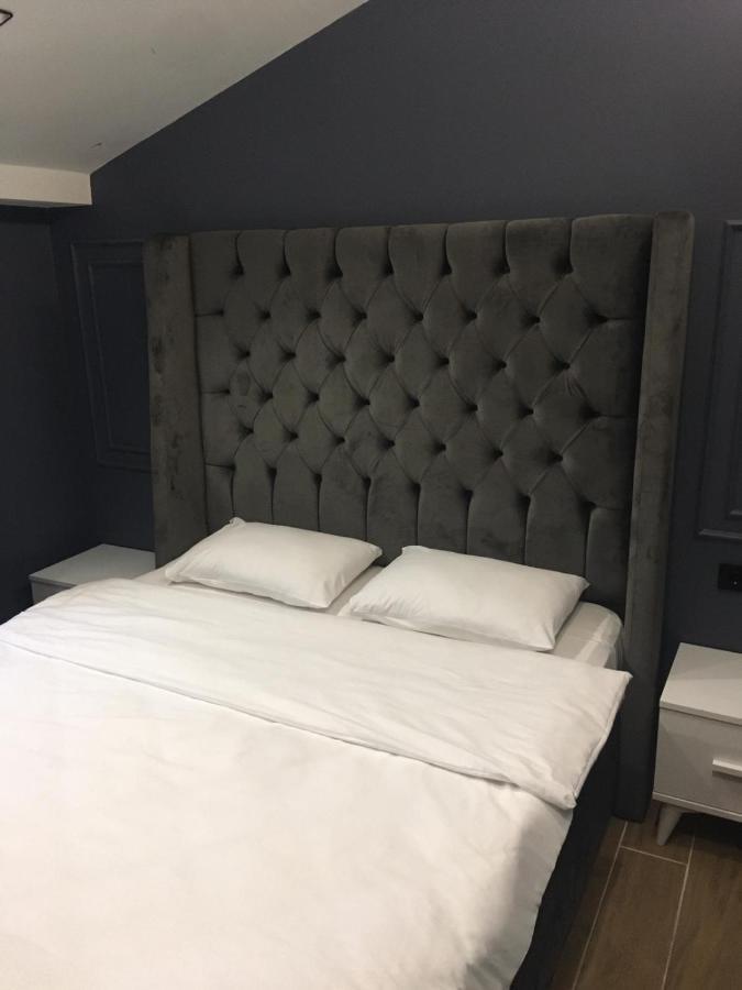 Hola Suites