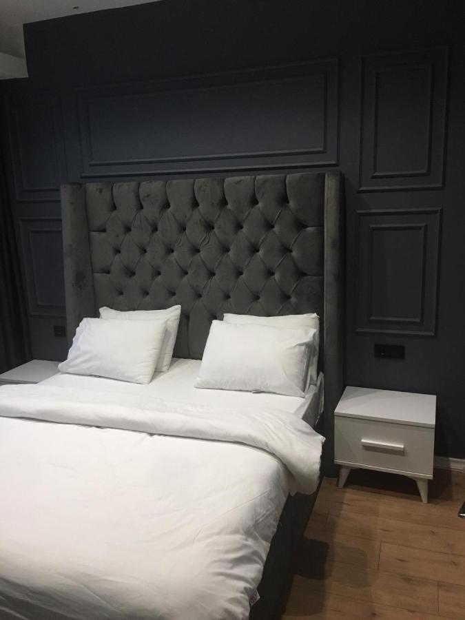Hola Suites