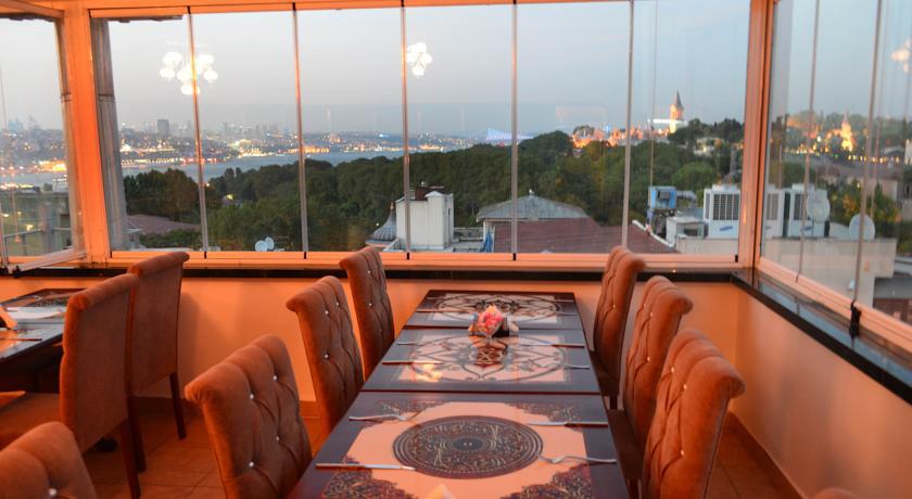 Hotel The 3*