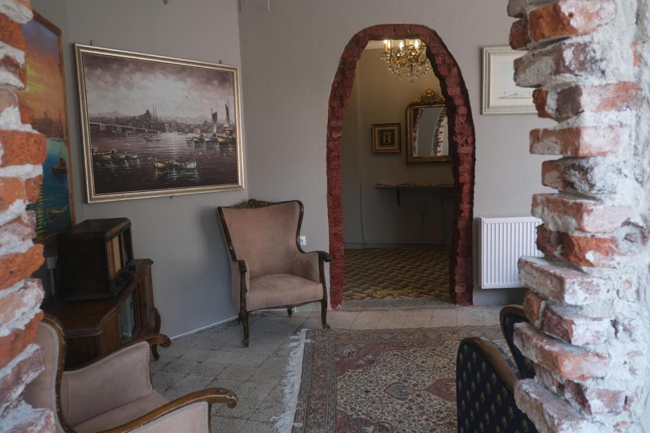 Bahaus Hostel