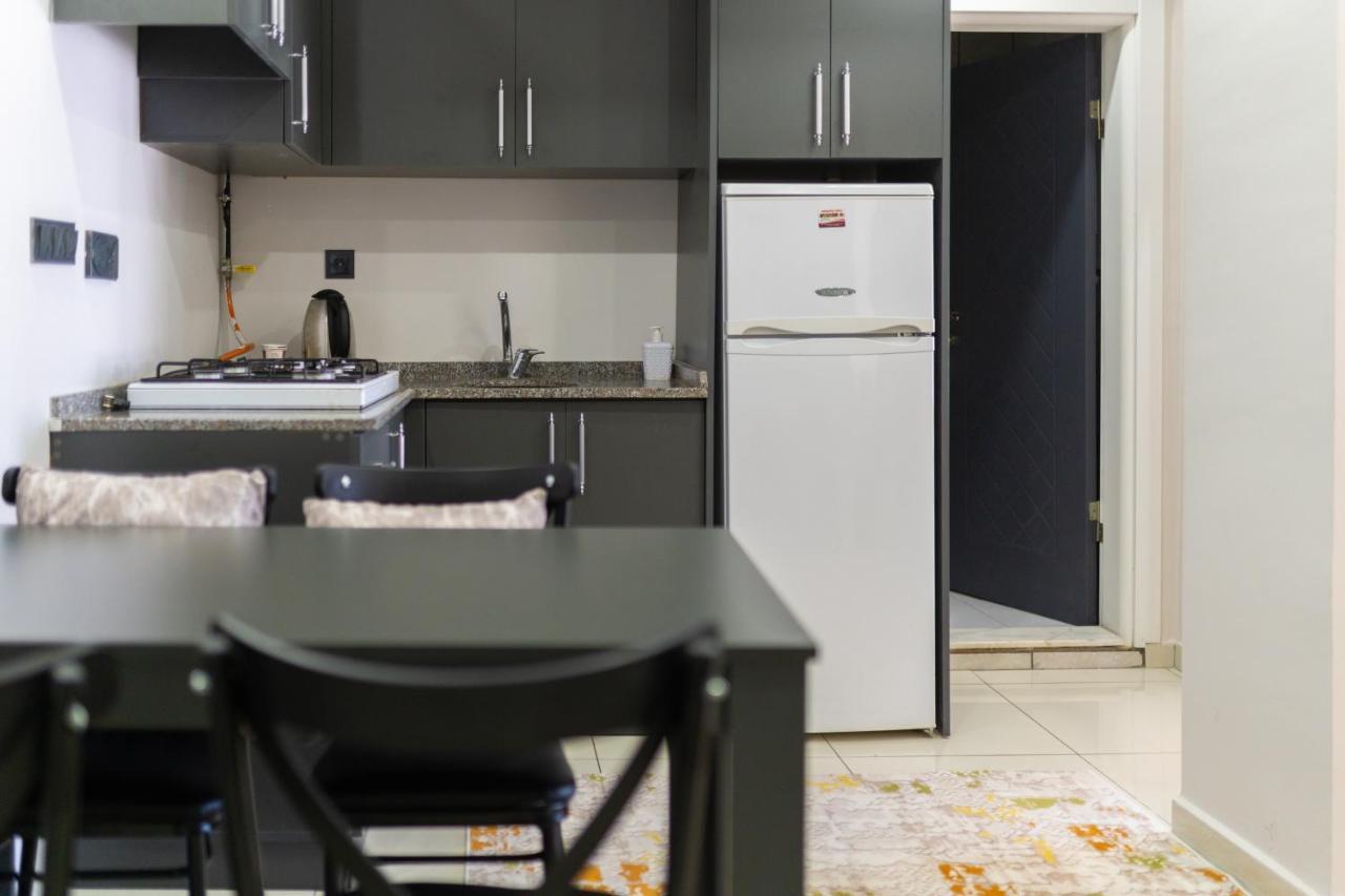 Apartment Cnr Airport *