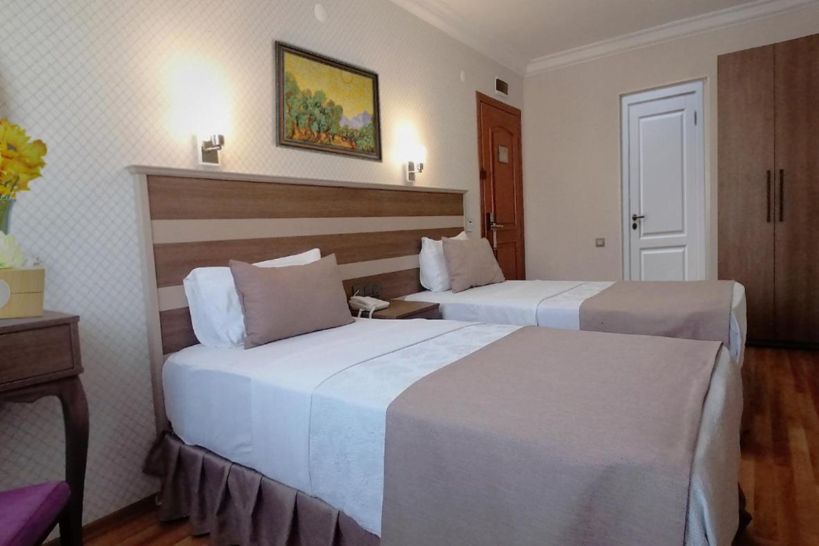 Sembol 3* Istambul