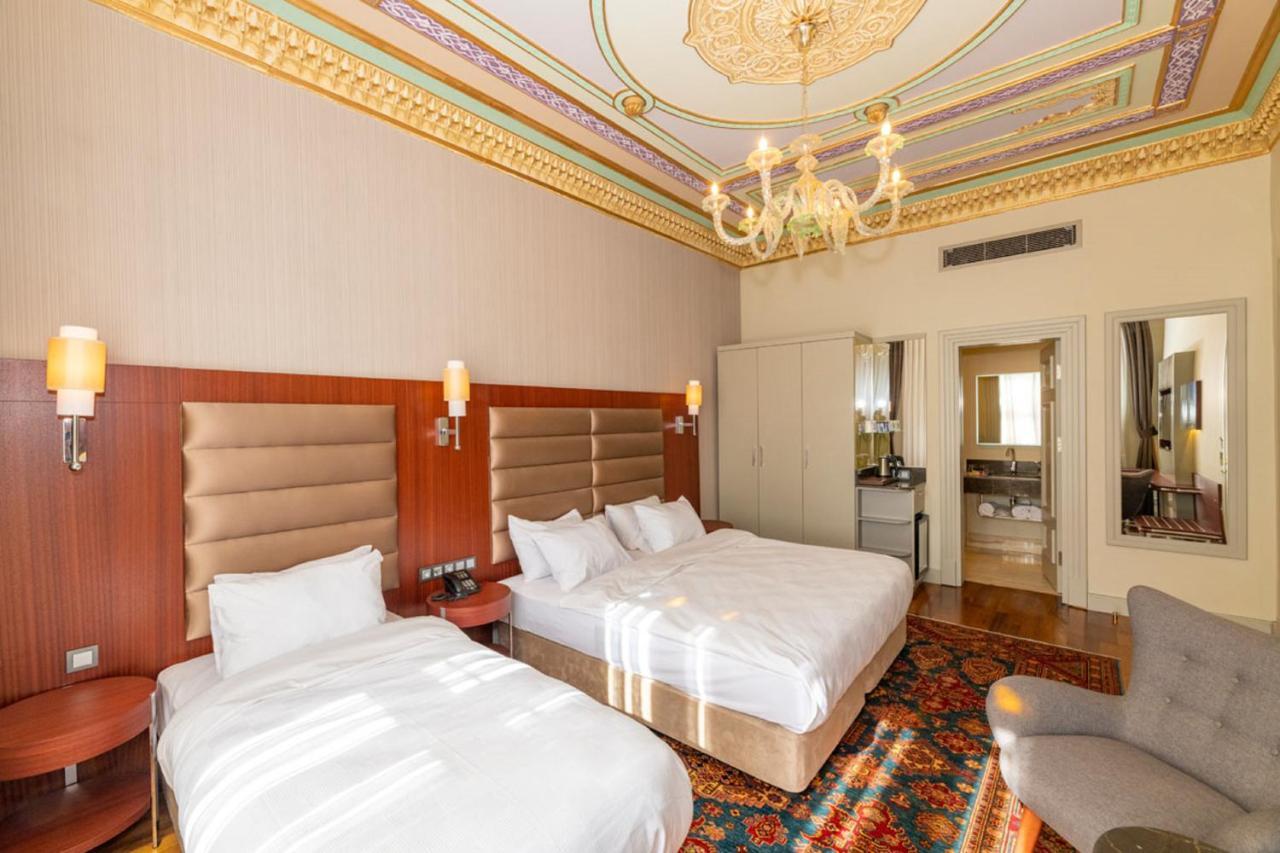 Blue Gilroy Hotel 3*