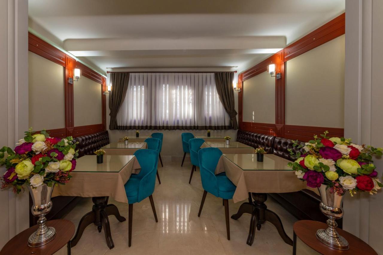 Blue Gilroy Hotel 3*