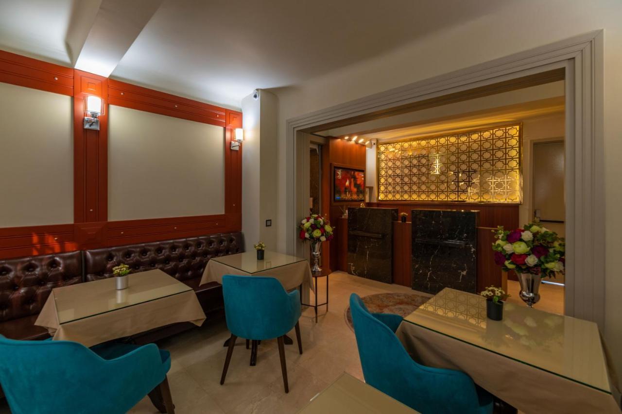 Blue Gilroy Hotel 3*