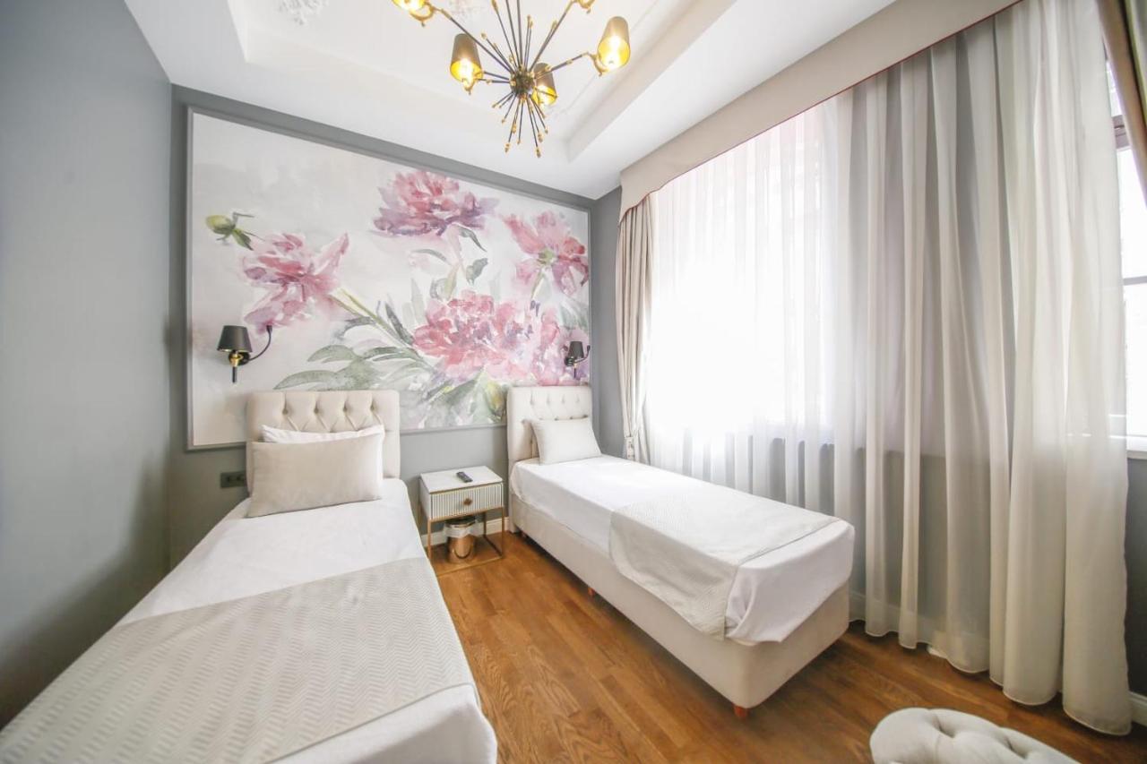 Royal Tophane Hotel 3*