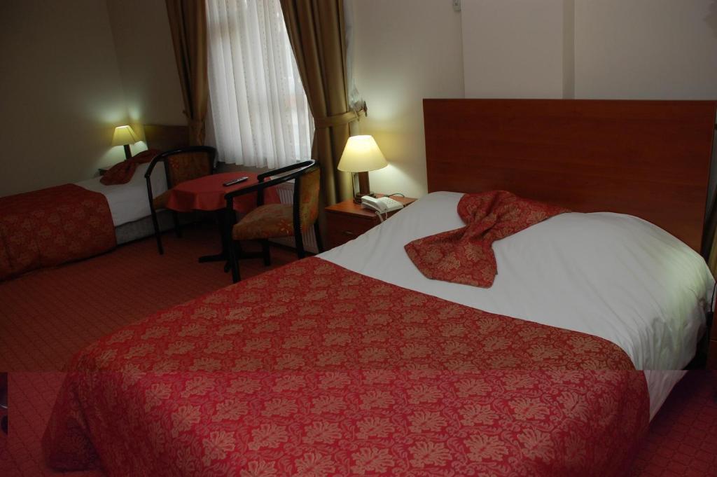 Hotel Epos