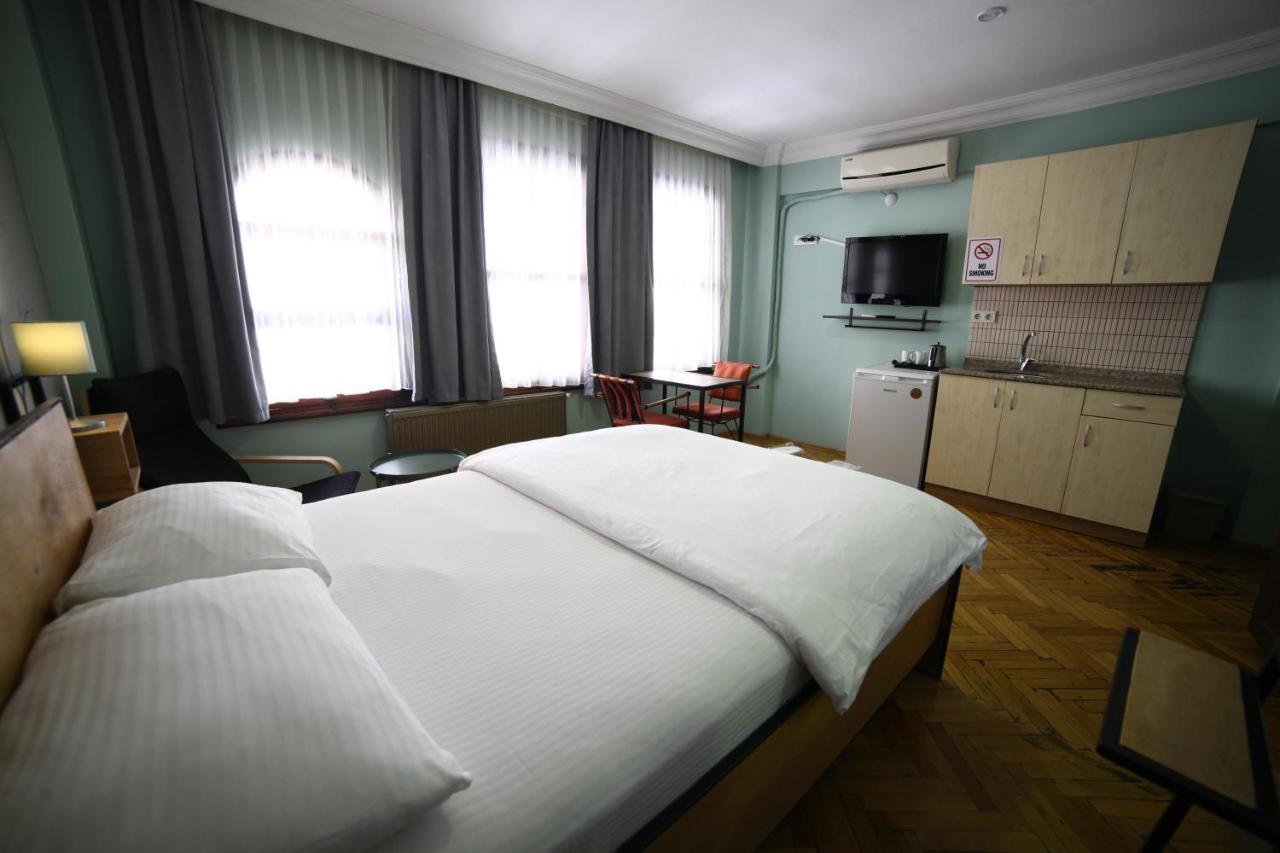 Yolohostel